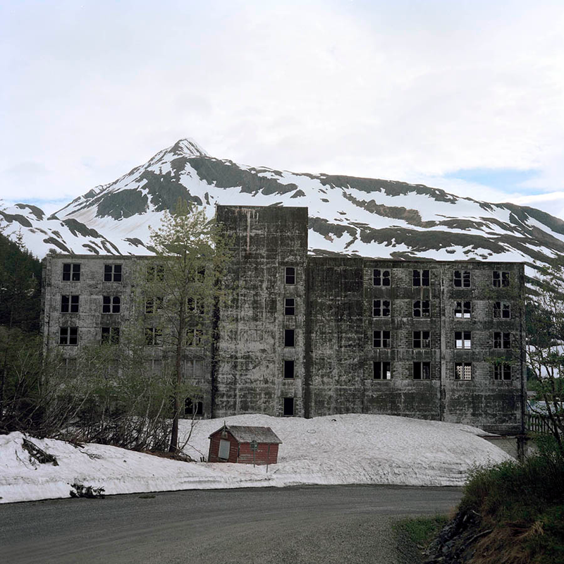 Illustration for article titled The Alaskan Town Living Under One Roof